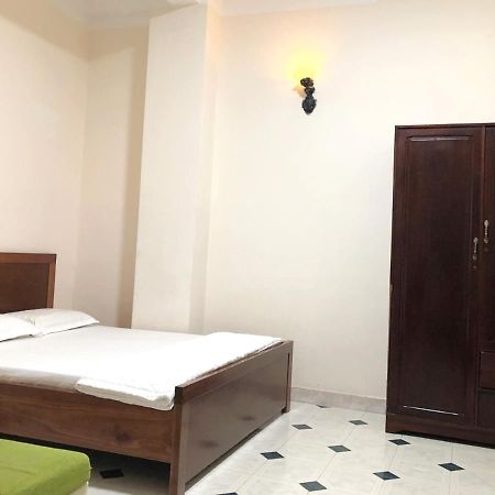 B.V.I Guest House Thành Pho Ho Chí Minh Esterno foto