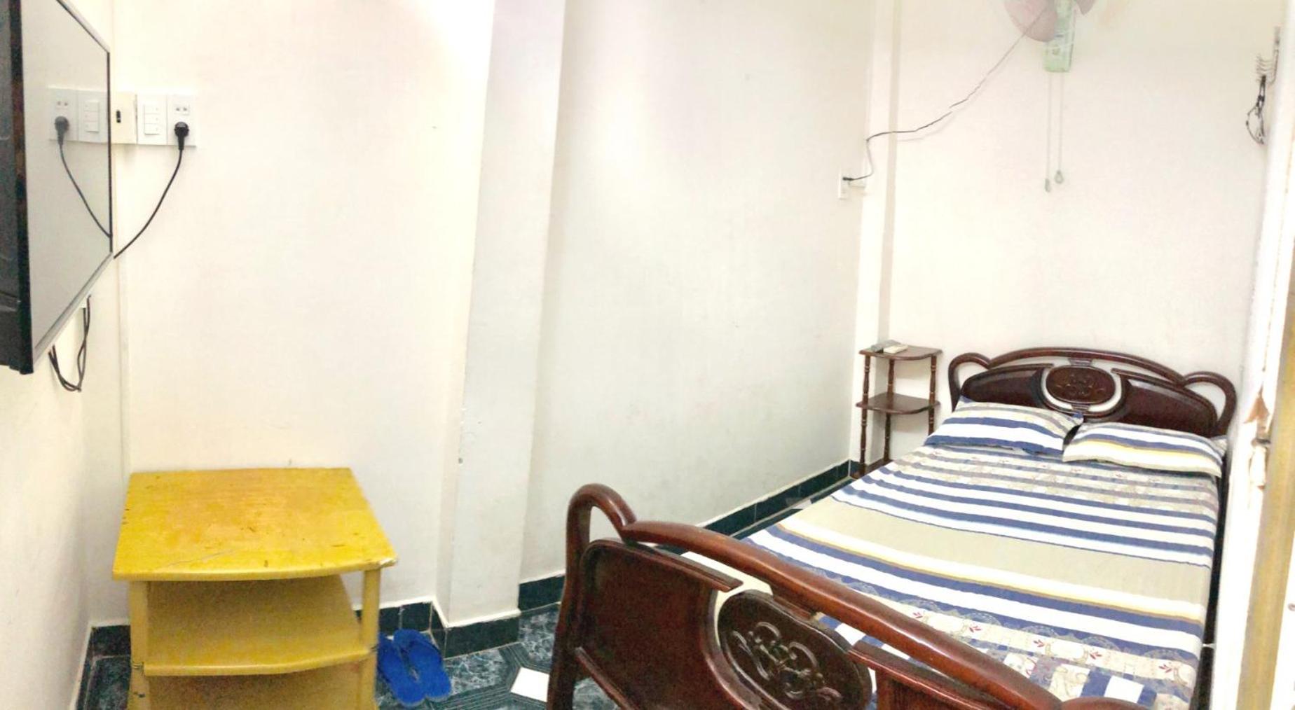 B.V.I Guest House Thành Pho Ho Chí Minh Esterno foto