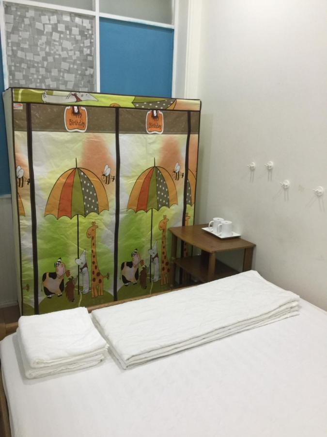 B.V.I Guest House Thành Pho Ho Chí Minh Esterno foto